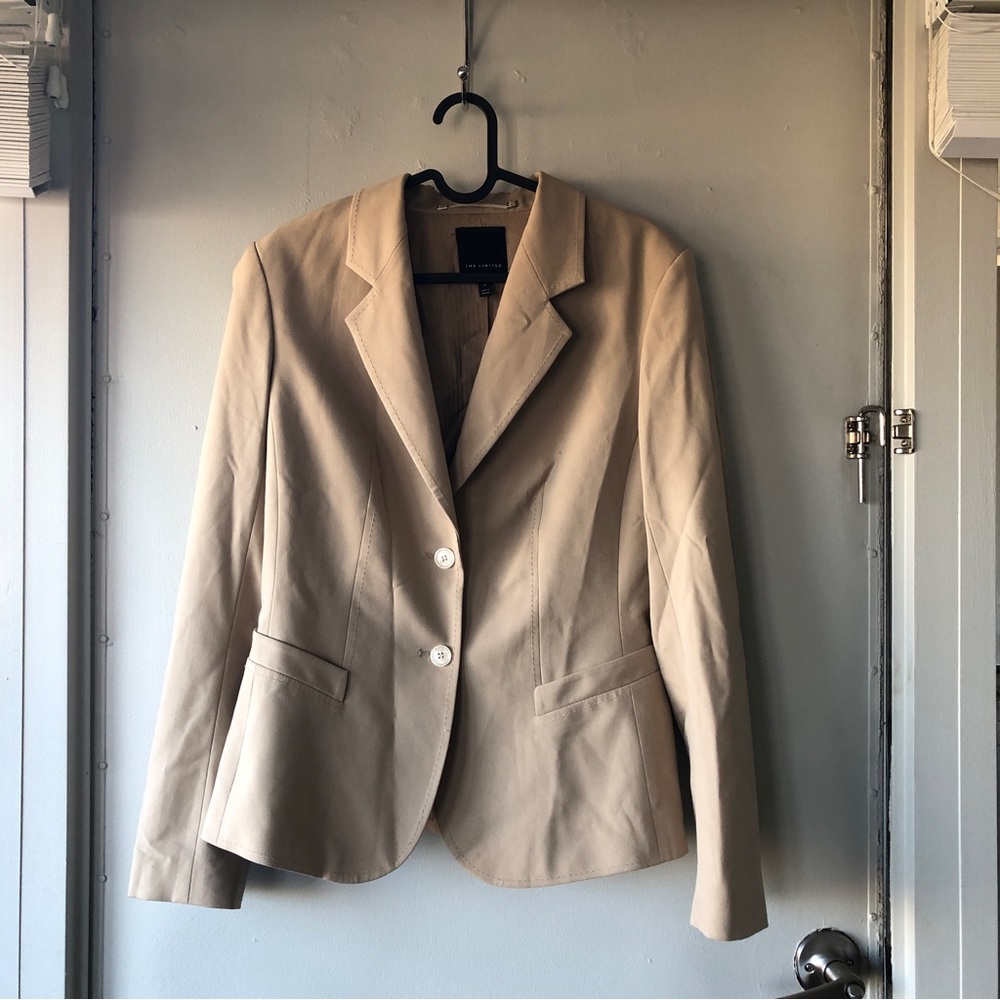 The Limited Tan Blazer 🍂